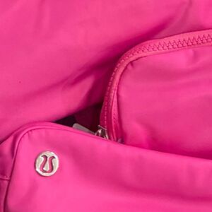 Lululemon Everywhere Belt Bag Waist Fanny pack sonic pink perfect nwt